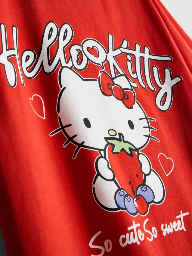 Camiseta holgada de algodón Hello Kitty con estampado de fresas