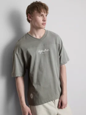 Camiseta Ibiza con cuello en V
