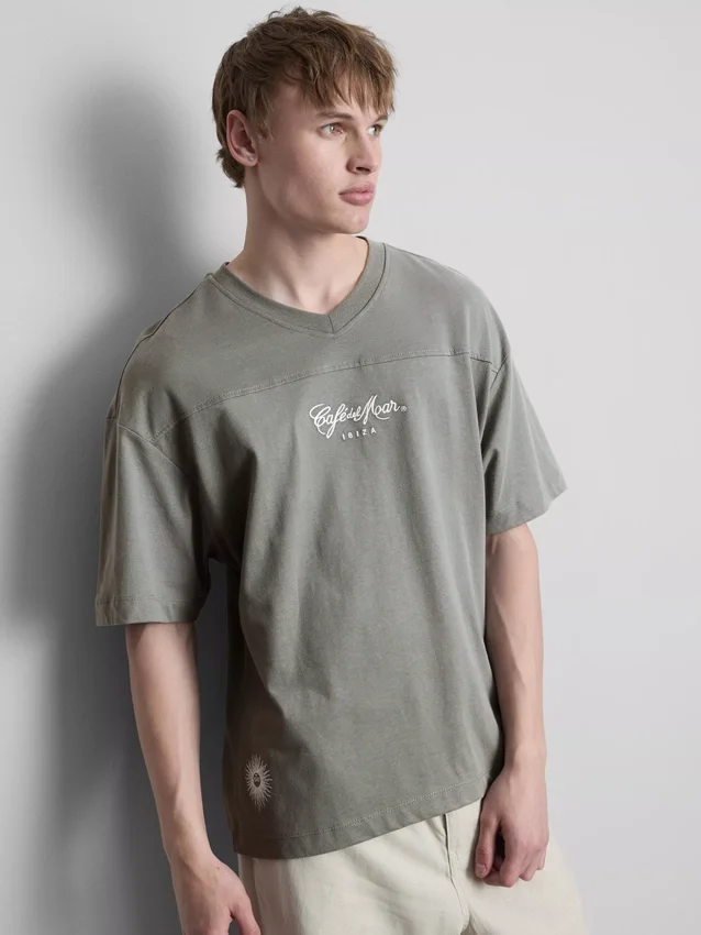 Camiseta Ibiza con cuello en V