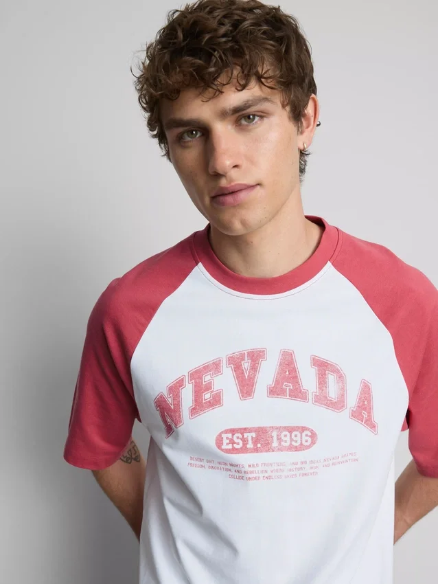 Camiseta raglán Nevada