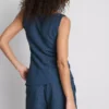Camiseta sin mangas arrugada con fruncidos de Paula Echevarría