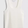 Camiseta sin mangas con cuello redondo y espalda nadadora
