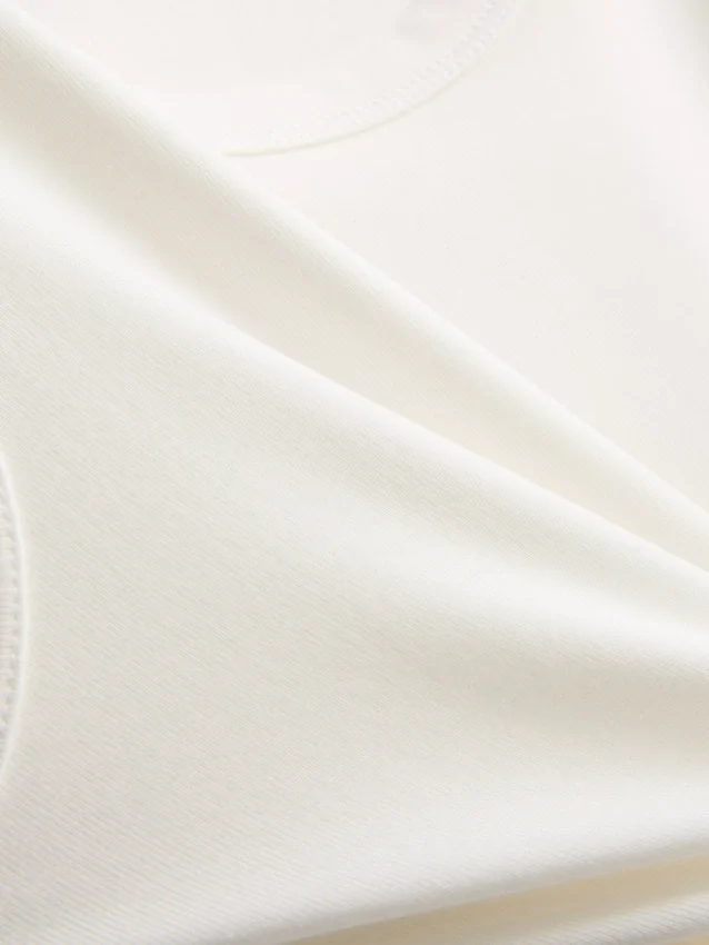 Camiseta sin mangas con cuello redondo y espalda nadadora