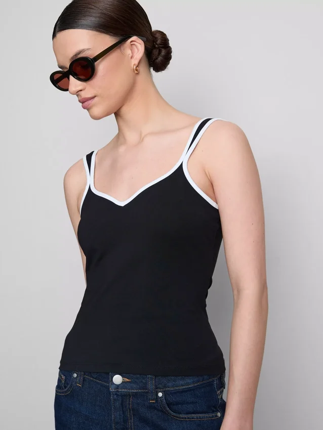 Camiseta sin mangas con escote corazón de alto contenido de algodón
