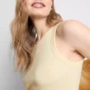 Camiseta sin mangas con espalda en forma de «U» y tejido acanalado con alto contenido de algodón