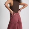Camiseta sin mangas con espalda en forma de «U» y tejido acanalado con alto contenido de algodón