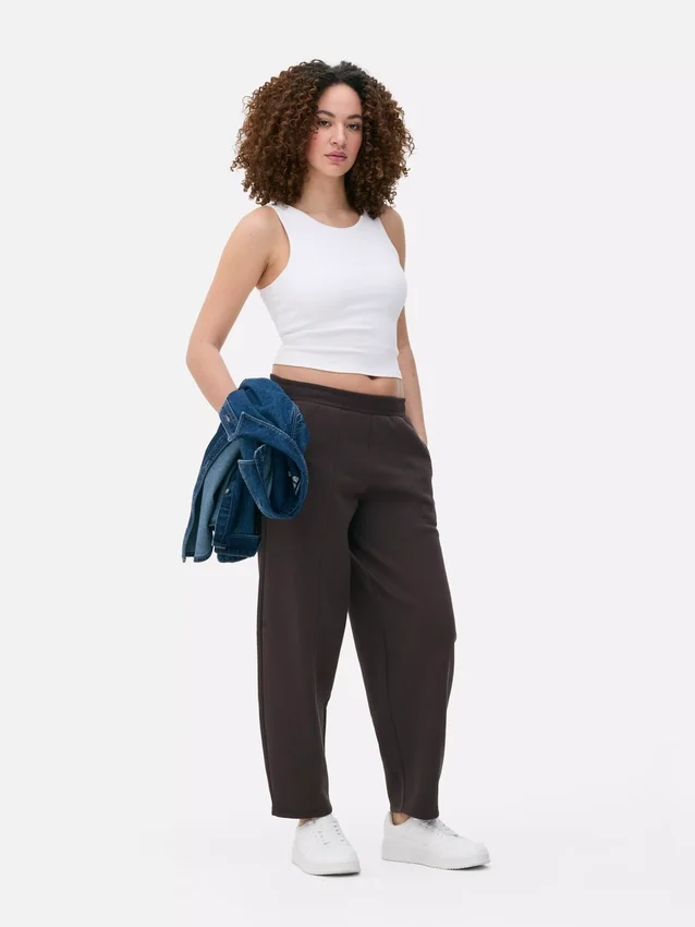 Camiseta sin mangas con espalda nadadora y canalé