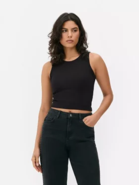Camiseta sin mangas con espalda nadadora y canalé