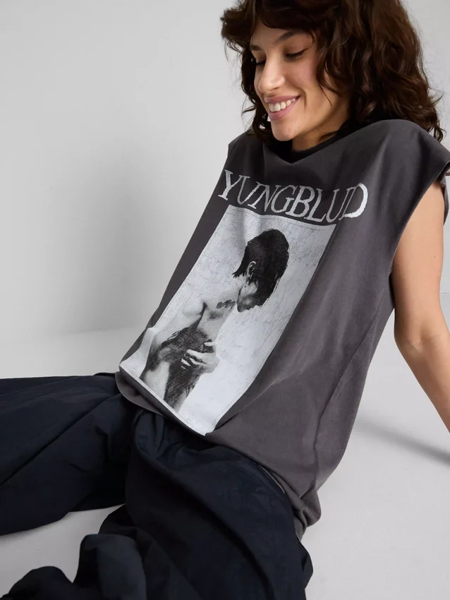 Camiseta sin mangas con estampado de Yungblud de algodón