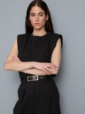 Camiseta sin mangas con hombreras acolchadas