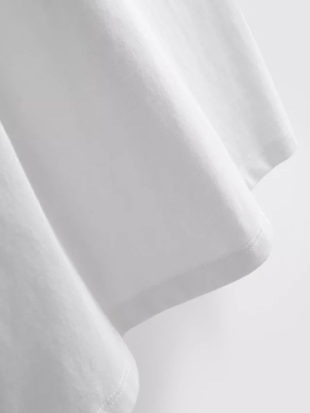 Camiseta sin mangas con hombreras acolchadas