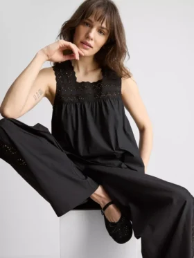 Camiseta sin mangas con inserto bordado