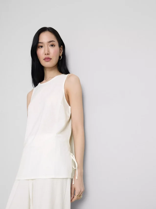 Camiseta sin mangas con lazo lateral texturizado