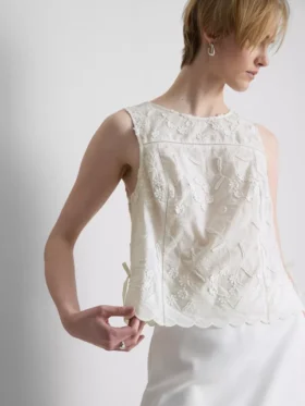 Camiseta sin mangas con lazo y bordado floral