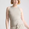 Camiseta sin mangas de algodón con espalda en forma de U