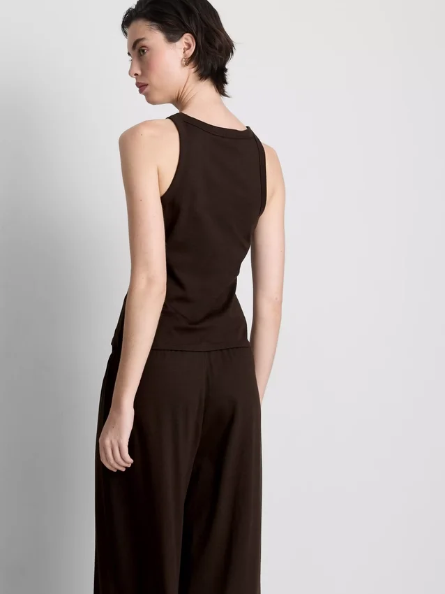 Camiseta sin mangas de algodón con espalda en forma de U