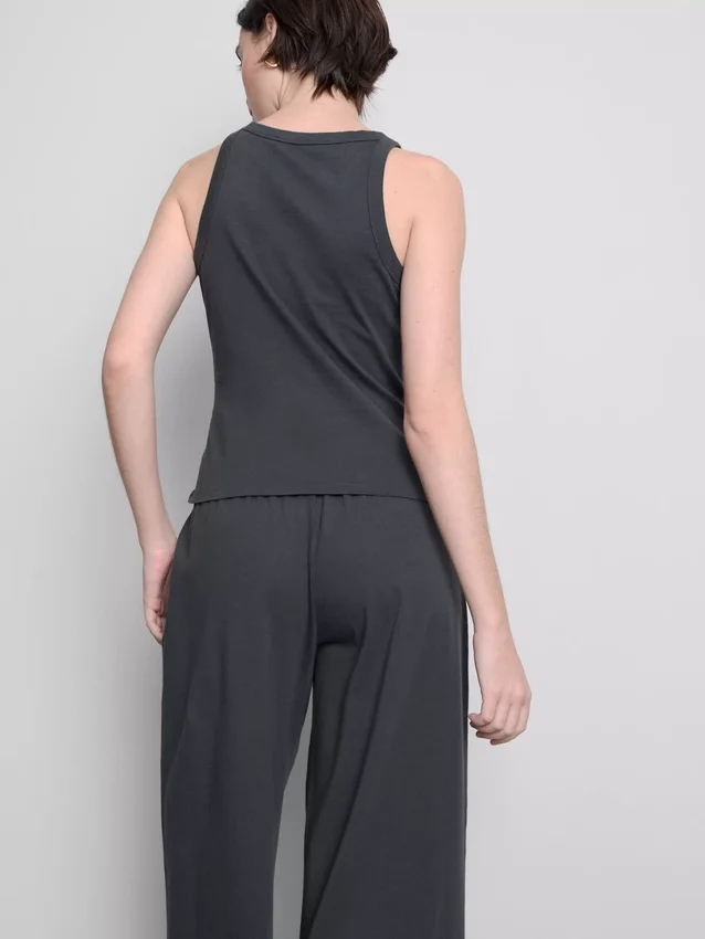 Camiseta sin mangas de algodón con espalda en forma de U