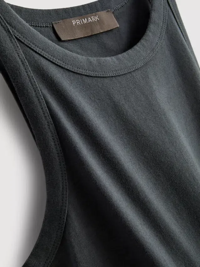 Camiseta sin mangas de algodón con espalda en forma de U