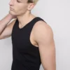 Camiseta sin mangas de corte ajustado con ribete