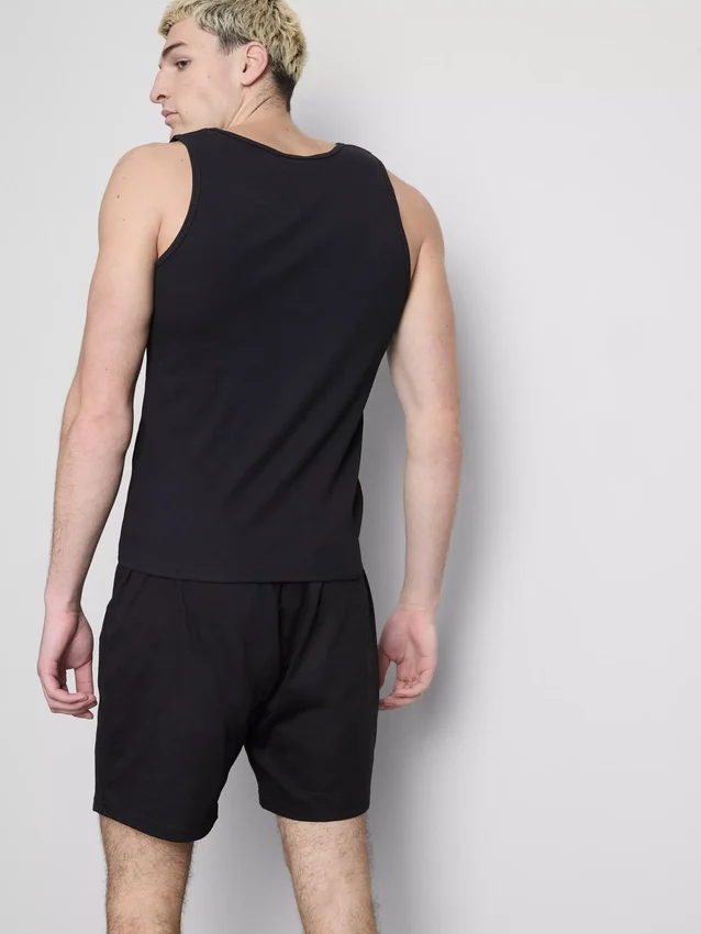 Camiseta sin mangas de corte ajustado con ribete
