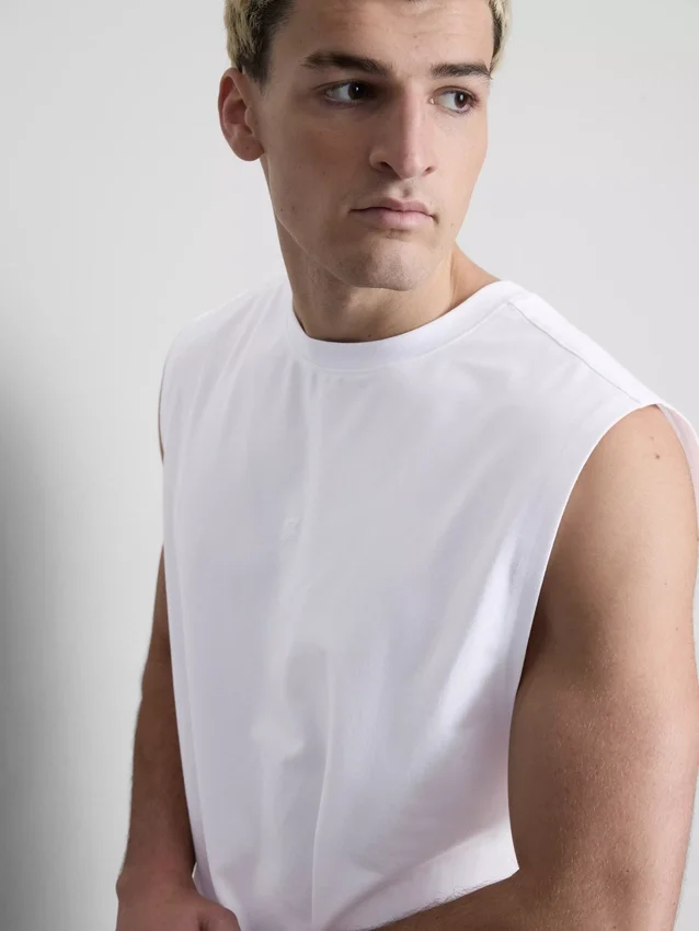 Camiseta sin mangas de gimnasio