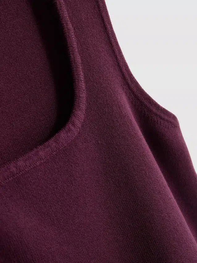 Camiseta sin mangas de punto con cuello cuadrado