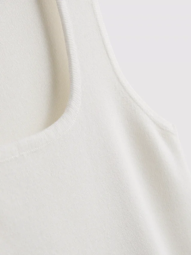 Camiseta sin mangas de punto con cuello cuadrado