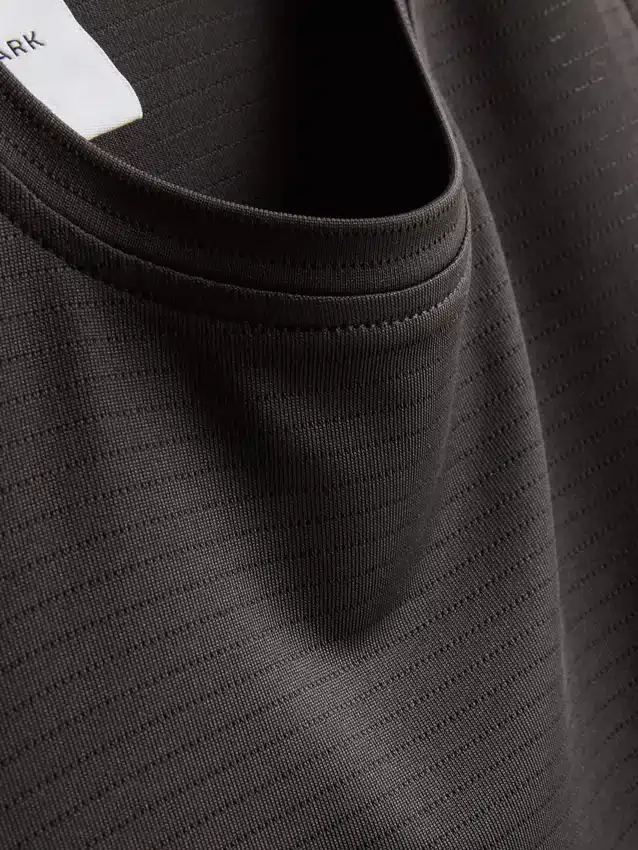 Camiseta sin mangas deportiva con fruncidos