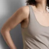 Camiseta sin mangas elástica con alto contenido de algodón