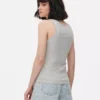 Camiseta sin mangas elástica con cuello redondo