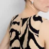 Camiseta sin mangas larga estampada
