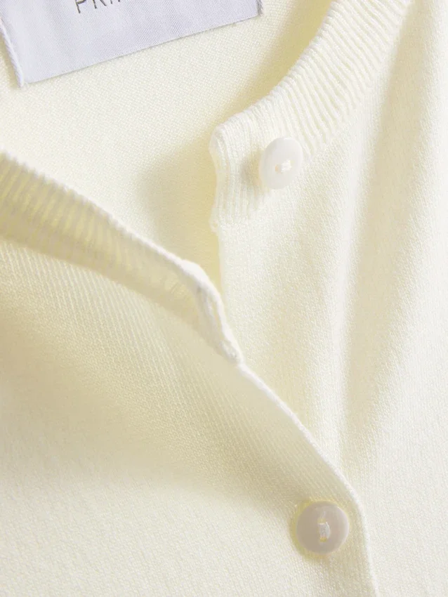 Cardigan básico de cuello redondo