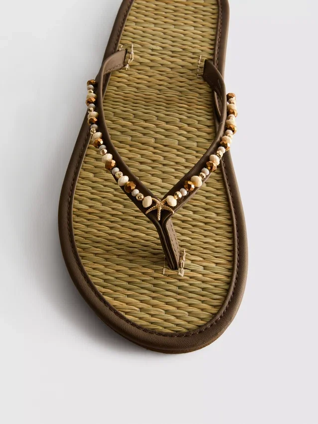 Chanclas con efecto de algas marinas