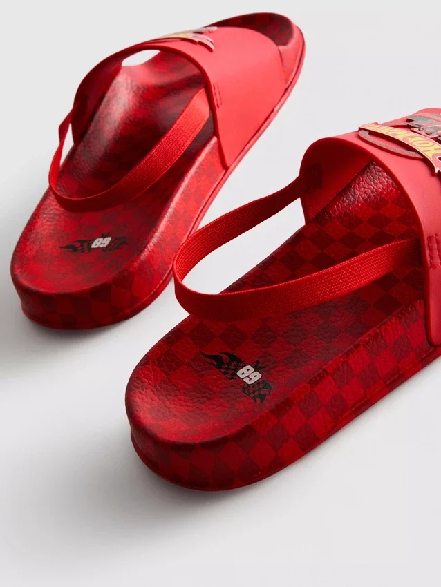Chanclas con talón abierto de Hot Wheels