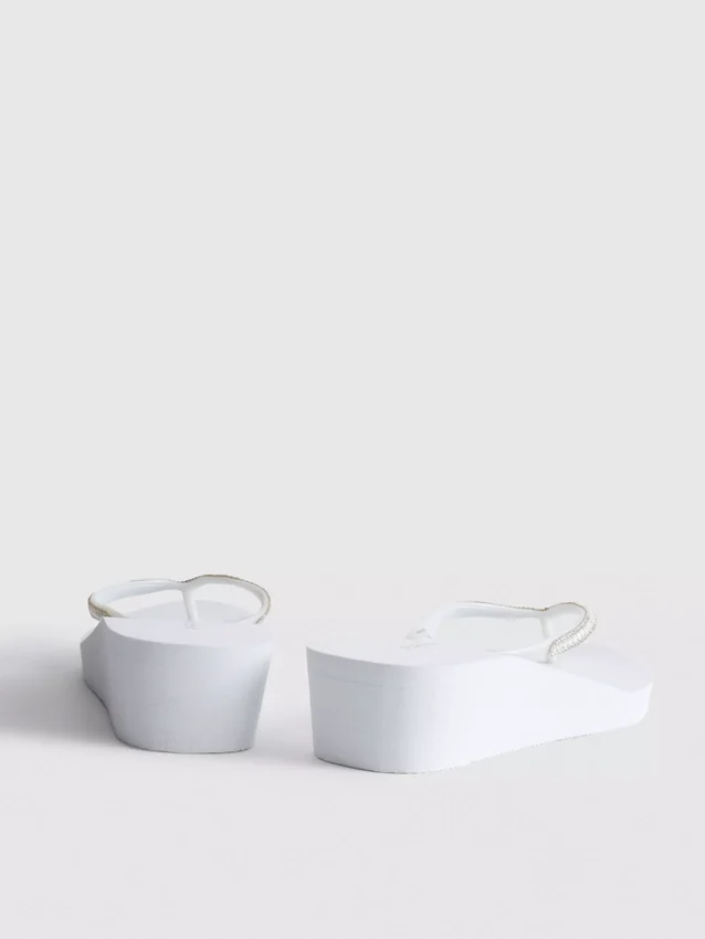 Chanclas de cuña con pedrería