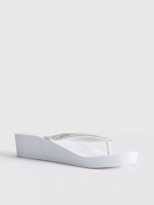 Chanclas de cuña con pedrería