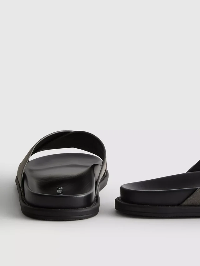 Chanclas de piscina con tiras cruzadas