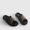 Chanclas de piscina con tiras cruzadas