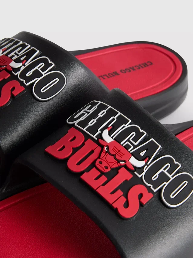 Chanclas de piscina de los Chicago Bulls de la NBA