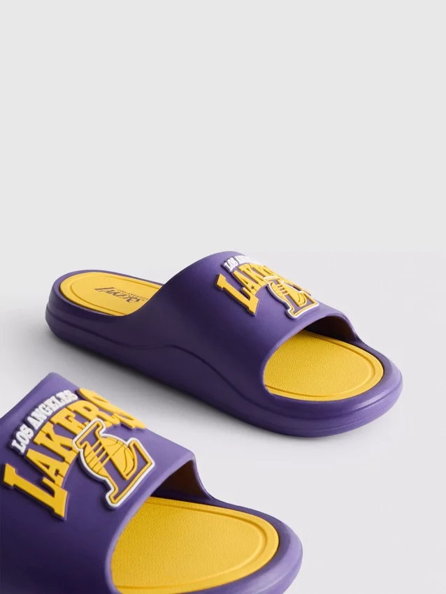 Chanclas de piscina de los Lakers de Los Ángeles de la NBA