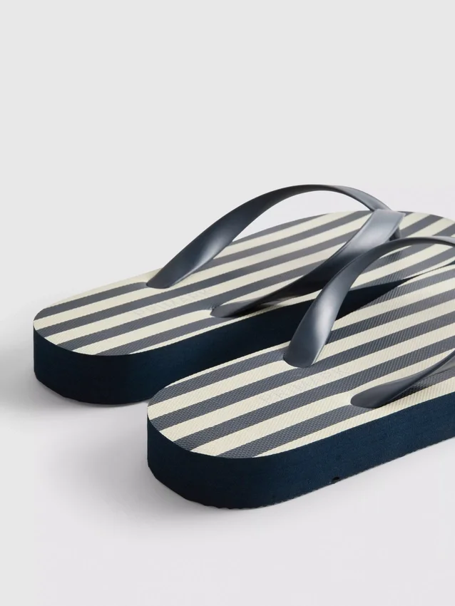Chanclas de plataforma con rayas