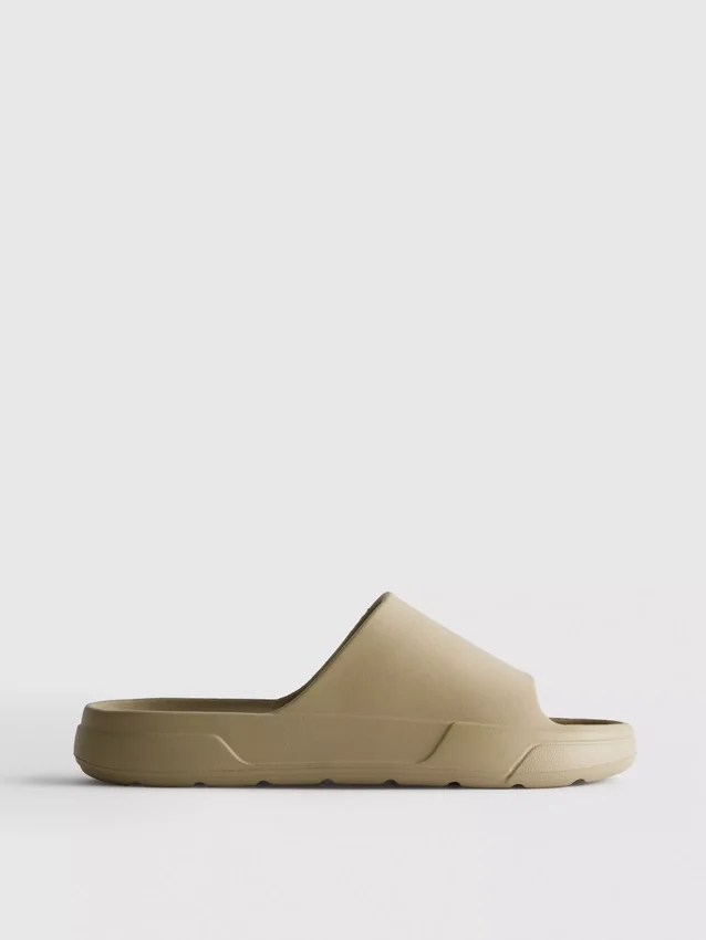 Chanclas de suela gruesa