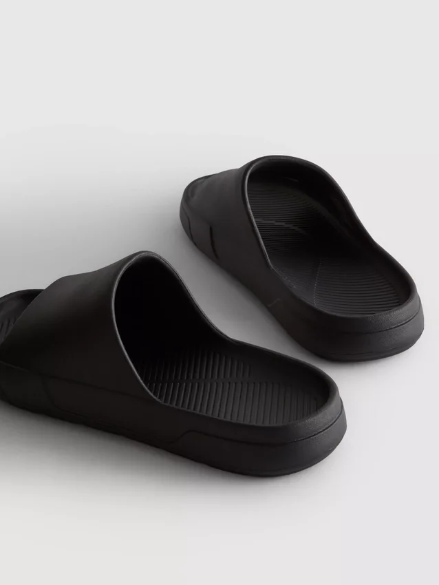 Chanclas de suela gruesa