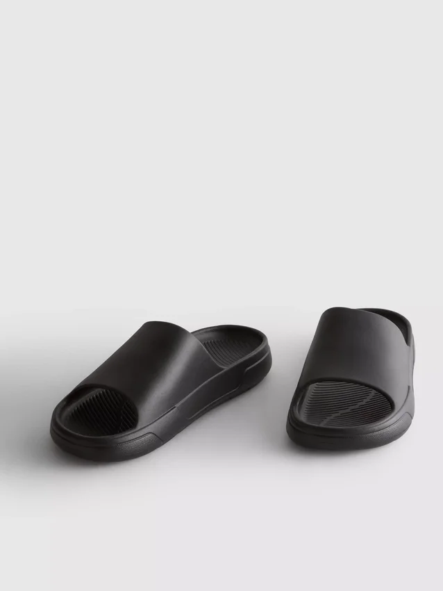 Chanclas de suela gruesa