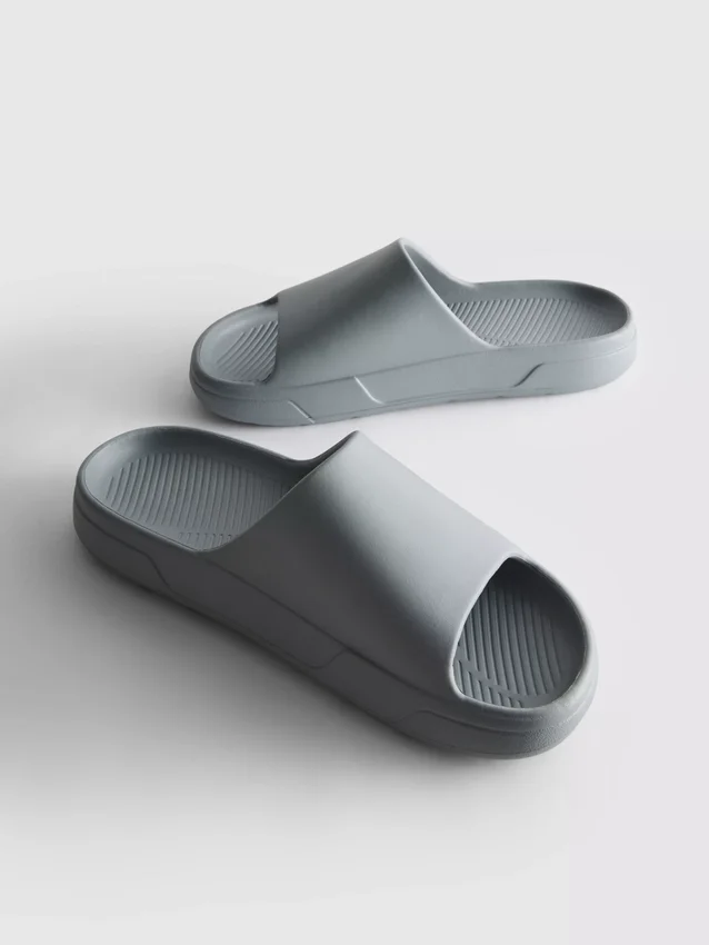 Chanclas de suela gruesa