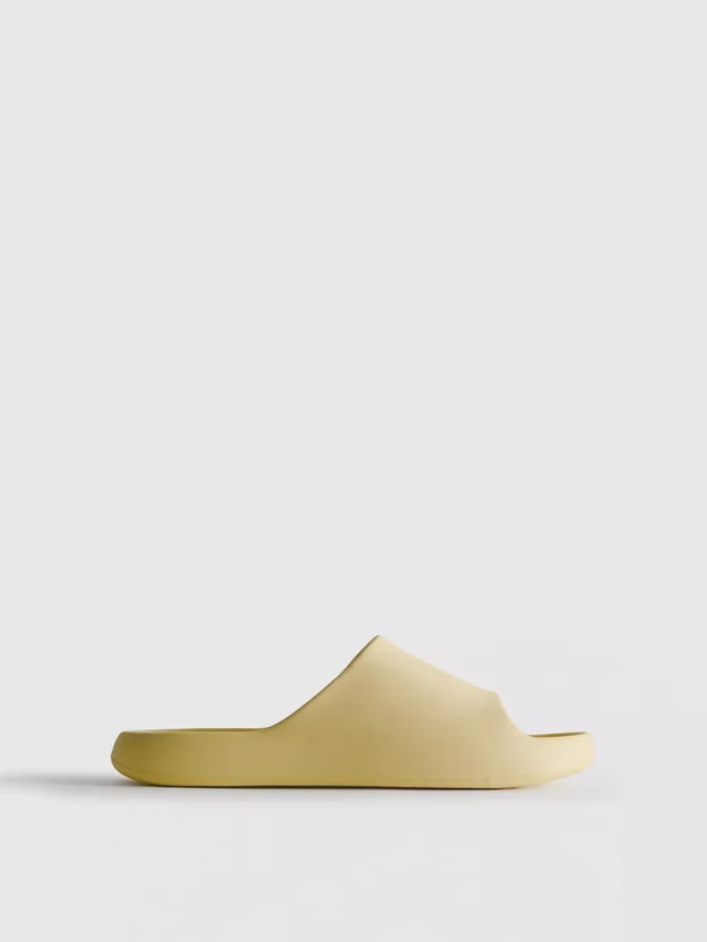 Chanclas moldeadas para piscina