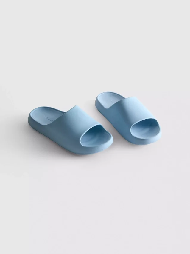 Chanclas moldeadas para piscina