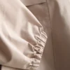 Chaqueta corta de lluvia ajustada