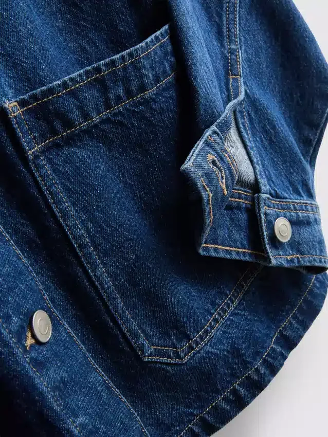 Chaqueta de mezclilla con bolsillos de parche de algodón