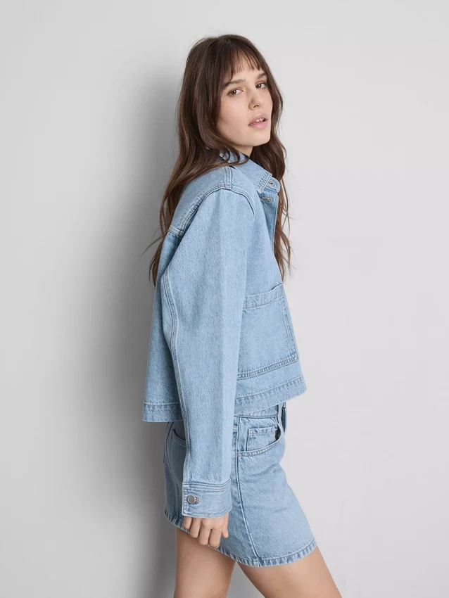 Chaqueta de mezclilla con bolsillos de parche de algodón